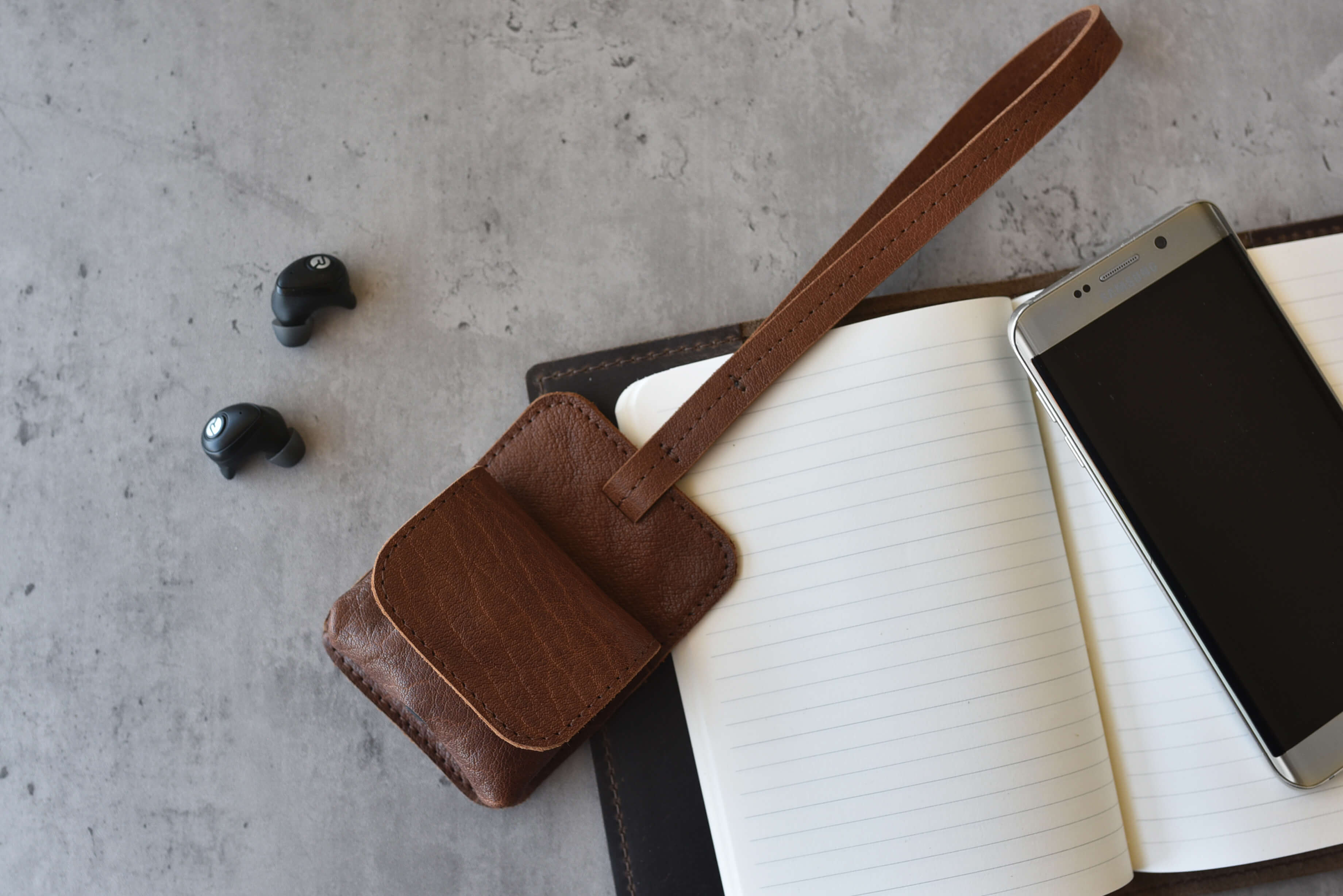 Leather Airpod Holder